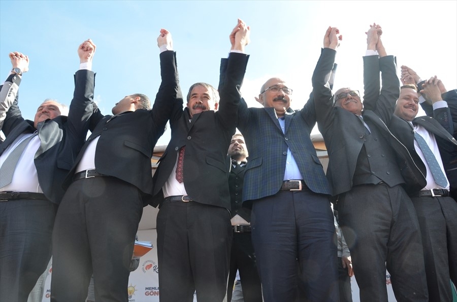 TBMM Plan ve Bütçe Komisyonu Başkanı Lütfi Elvan Karaman'da 5