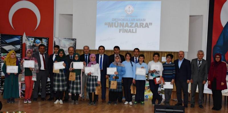 Karaman'da Okullar Arası Münazara Yarışması Finali Yapıldı 11