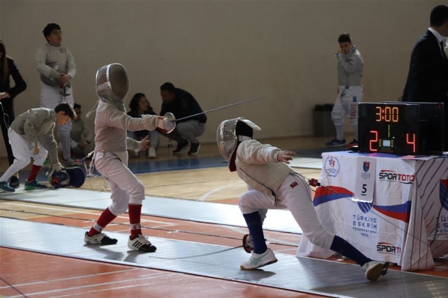 Karaman'da Açık Eskrim Turnuvası Başladı 23