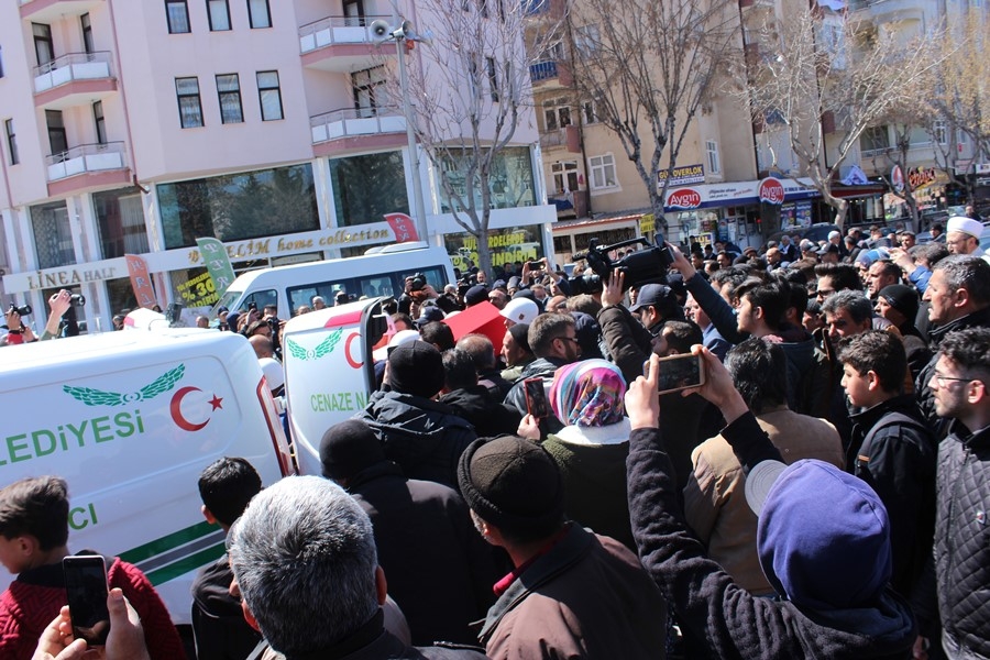 Karamanlı Asker Dualarla Son Yolculuğuna Uğurlandı 66