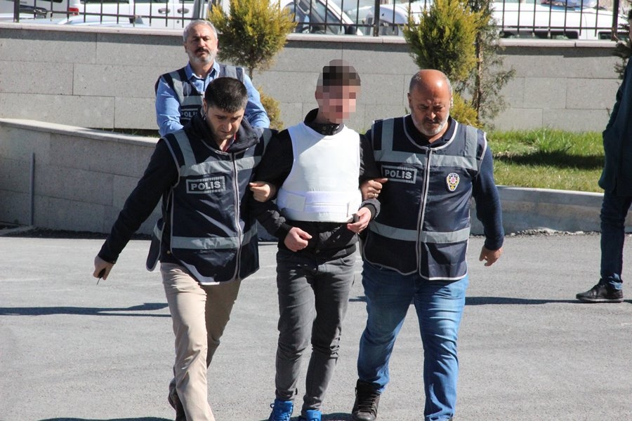 Karaman'da Bıçaklanan Genç Defnedildi 10