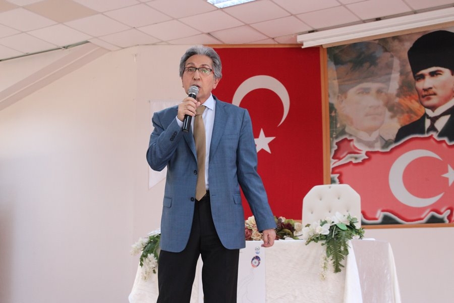 Yazar Tuncel Altınköprü Karaman'da Öğrencilerle Bir Araya Geldi 7