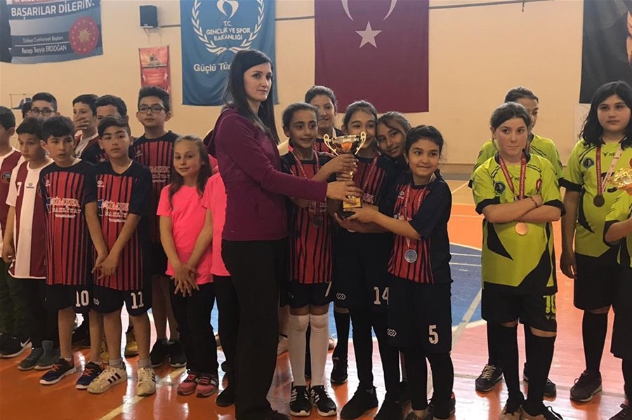 Karaman Okullar Arası Badminton Müsabakaları Sona Erdi 3