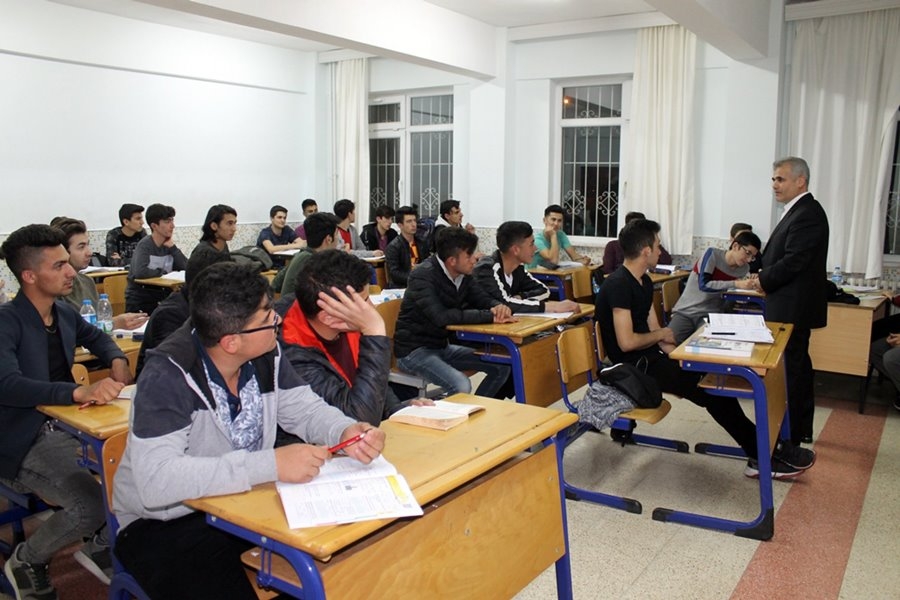 Karaman İrfan Ataseven Anadolu Lisesi Öğrencilerine Sürpriz Konuk 1