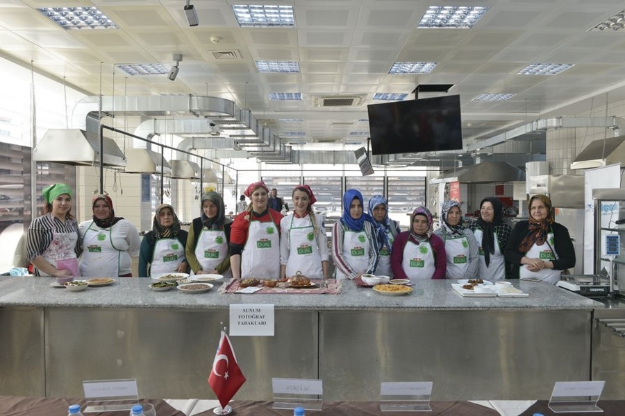 KMÜ'de "Karaman Yöresel Yemek Yarışması" Düzenlendi 6