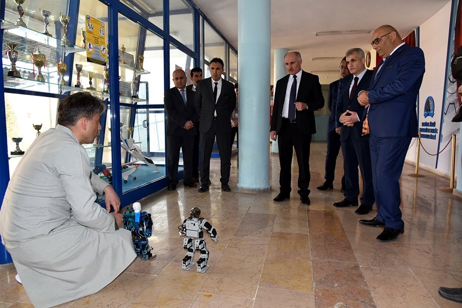 Karaman Valisi Fahri Meral'den Temizel Ünlü Mesleki ve Teknik Anadolu Li 3