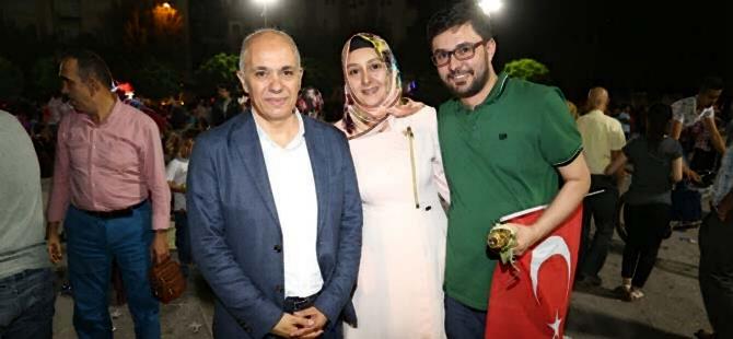 Milletle Omuz Omuza 1