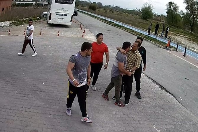 Antalya'da İranlı Turistler Ortalığı Birbirine Kattı 15