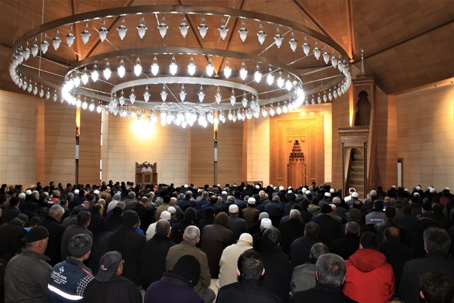 Karaman'da Yesevi Cami Cuma Namazı İle Birlikte İbadete Açıldı 6