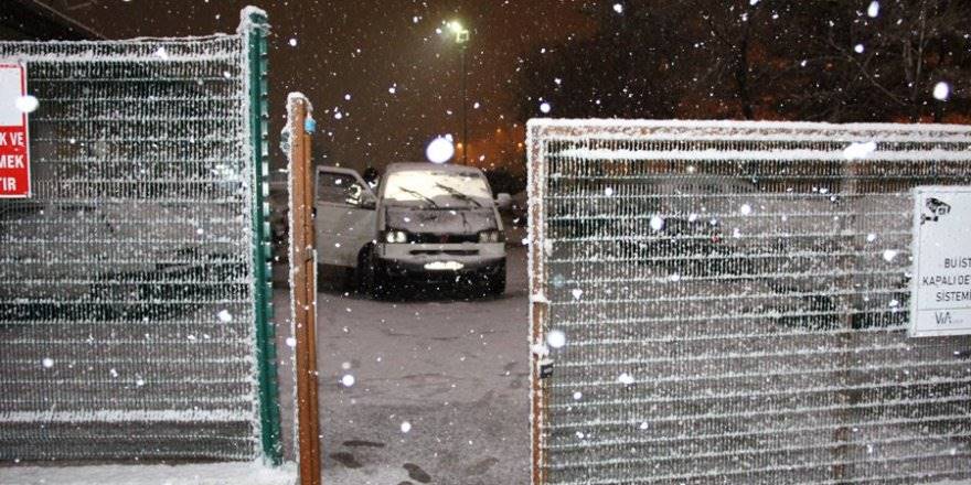 Karaman'da Hırsızlık Şüphelileri Gece Bekçilerini Şaşırttı