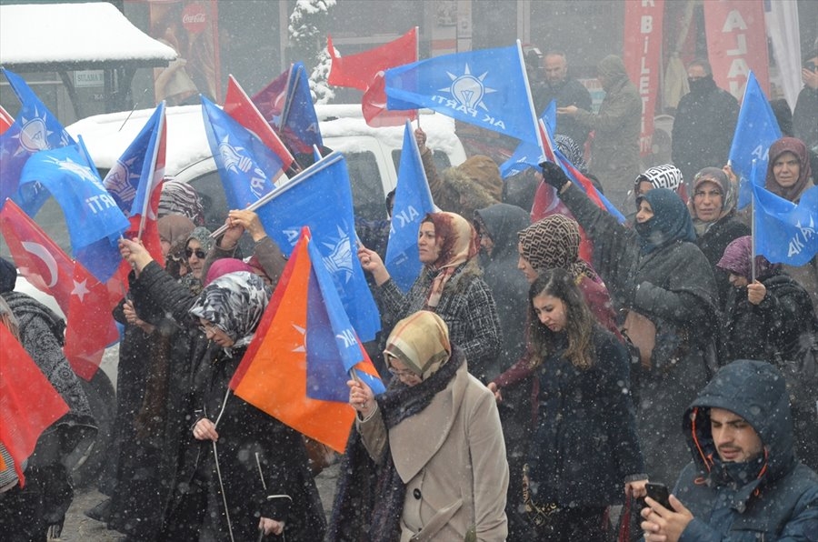 AK Parti İl Teşkilatı "Güçlü Karaman" Yürüyüşü Düzenledi 2