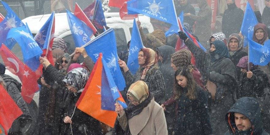 AK Parti İl Teşkilatı "Güçlü Karaman" Yürüyüşü Düzenledi