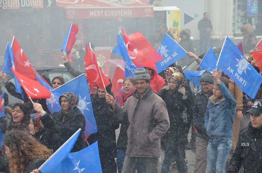 AK Parti İl Teşkilatı "Güçlü Karaman" Yürüyüşü Düzenledi 1