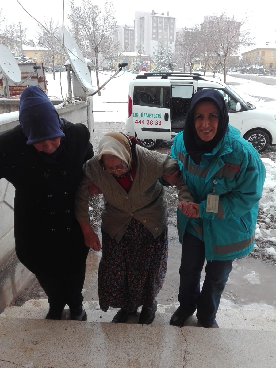 Karaman'da "Evde Sağlık Hizmetleri Birimi"ne kayıtlı 93 Hasta Oylarını K 3