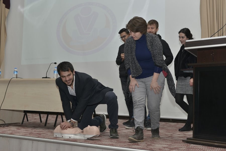 KMÜ'de İlk ve Acil Yardım Sempozyumu Düzenlendi 3