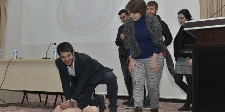 KMÜ'de İlk ve Acil Yardım Sempozyumu Düzenlendi