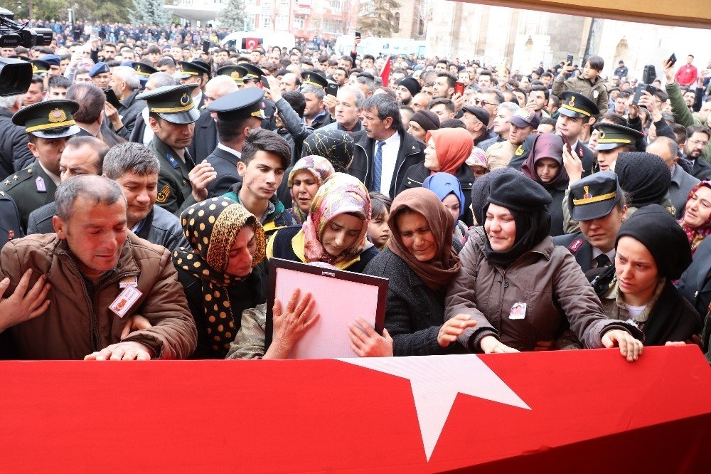 Aksaraylı Şehit Tekbirlerle Son Yolculuğuna Uğurlandı 2