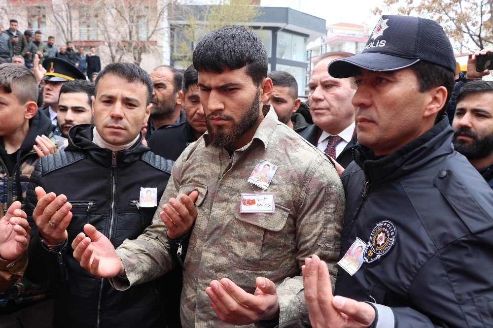 Aksaraylı Şehit Tekbirlerle Son Yolculuğuna Uğurlandı 5