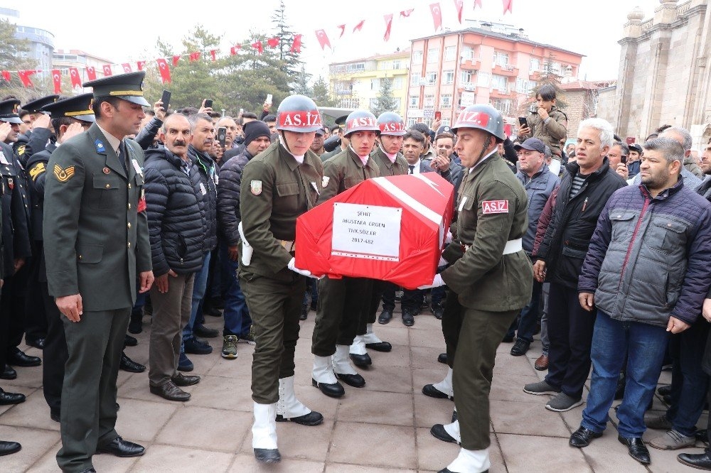 Aksaraylı Şehit Tekbirlerle Son Yolculuğuna Uğurlandı 8