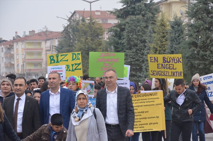 Karaman'da "Otizm Farkındalık" Yürüyüşü 2
