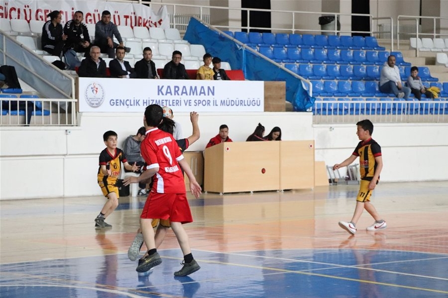Karaman'da Küçükler Hentbol Müsabakaları Sona Erdi 13