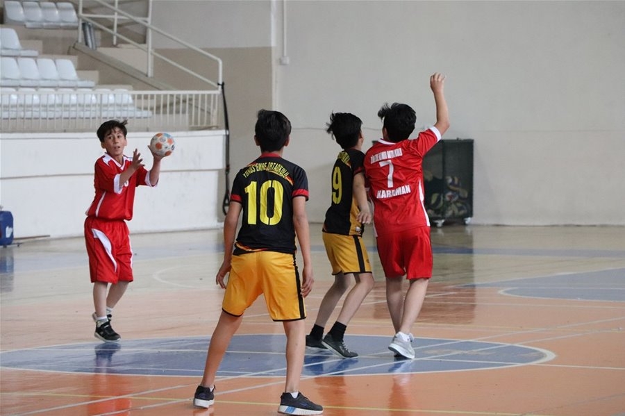 Karaman'da Küçükler Hentbol Müsabakaları Sona Erdi 16