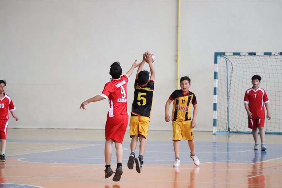 Karaman'da Küçükler Hentbol Müsabakaları Sona Erdi 9