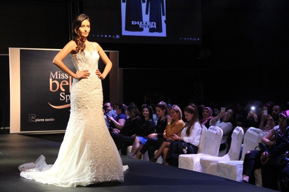 Karaman’da Ünlü Mankenlerden Gelinlik Defilesi 7