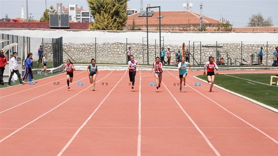Analig Atletizm Yarı Final Müsabakaları Karaman'da Sona Erdi 1
