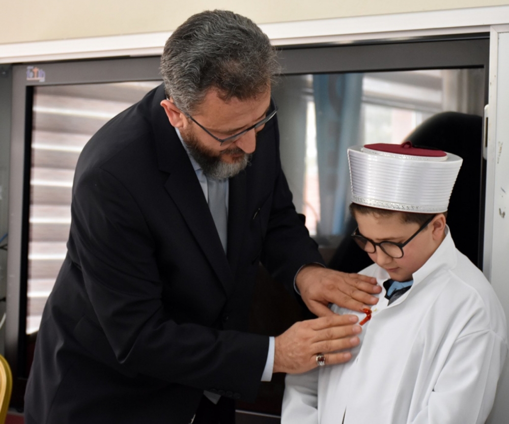 Kur’an Bülbülleri Cübbelerini Giydi 10