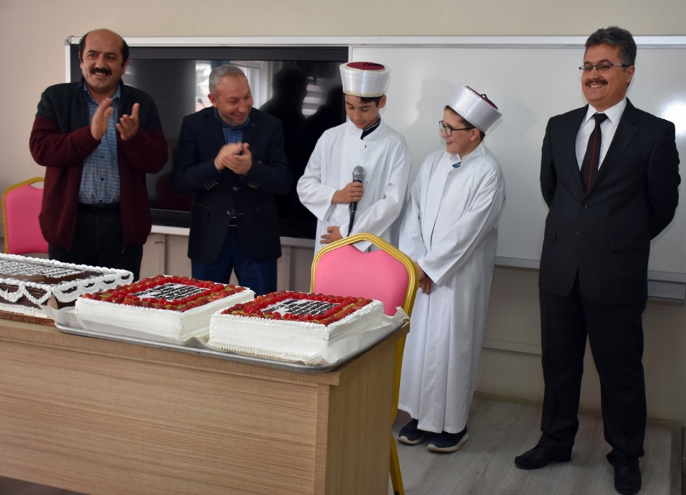 Kur’an Bülbülleri Cübbelerini Giydi 14