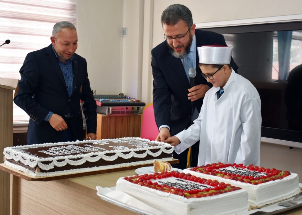 Kur’an Bülbülleri Cübbelerini Giydi 4