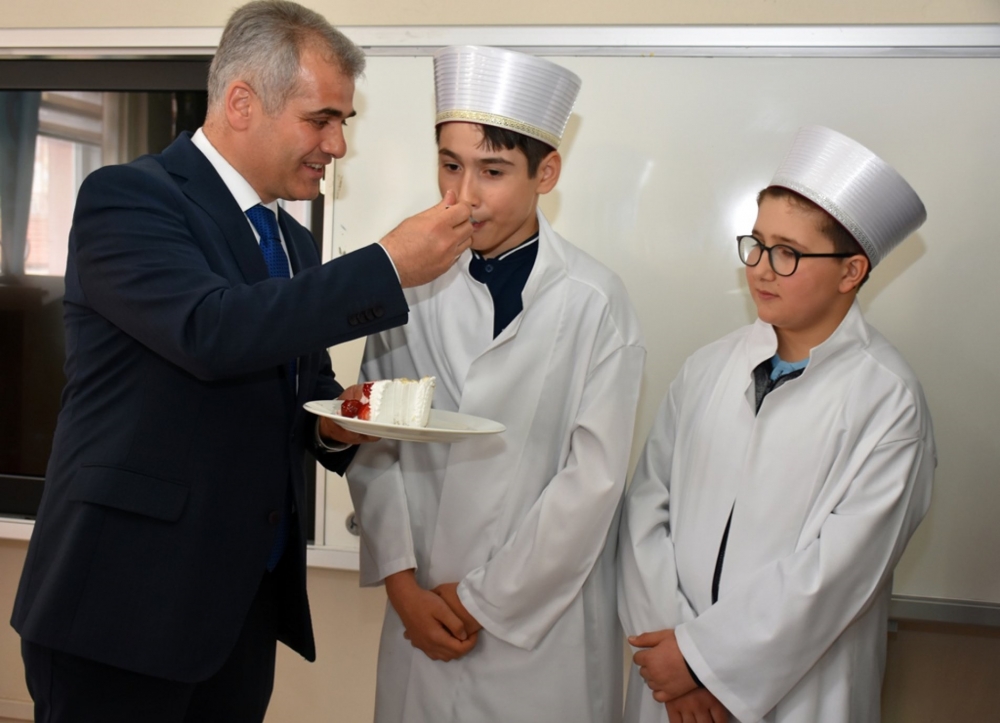 Kur’an Bülbülleri Cübbelerini Giydi 8