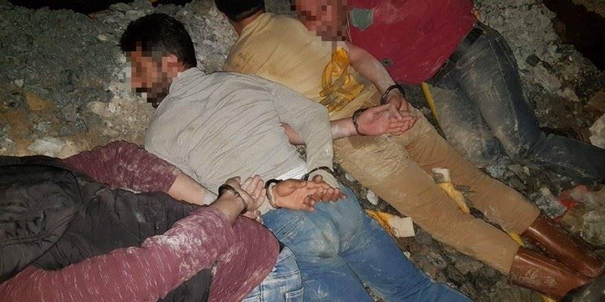 Mersin'de Kaçak Kazı Yapan 8 Kişi Suçüstü Yakalandı