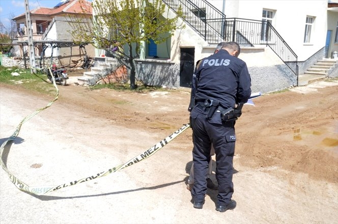 Karaman'da Bayram Kutlamasına Giderken Motosikletle Direğe Çarptı 1