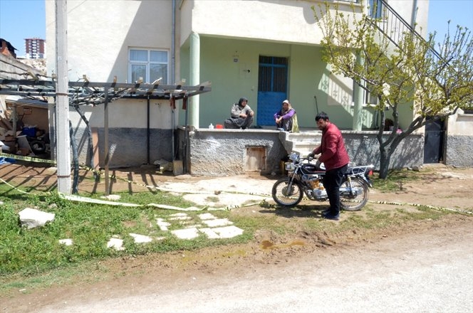 Karaman'da Bayram Kutlamasına Giderken Motosikletle Direğe Çarptı 2