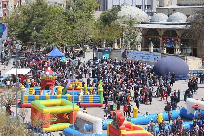 Karaman'da "Çocuk Şenliği ve Bilim Fuarı" Büyük İlgi Gördü 21