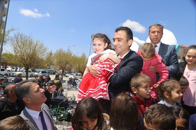 Karaman'da "Çocuk Şenliği ve Bilim Fuarı" Büyük İlgi Gördü 8