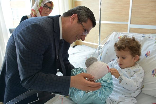 Karaman'da 23 Nisan'ı Hastanede Kutladılar 13