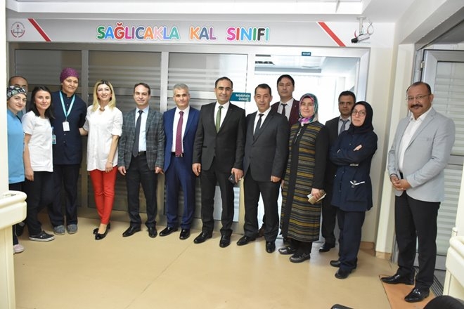 Karaman'da 23 Nisan'ı Hastanede Kutladılar 18