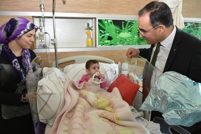 Karaman'da 23 Nisan'ı Hastanede Kutladılar 6