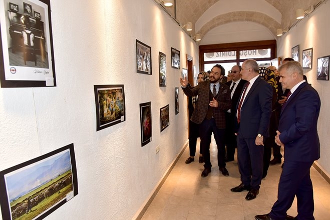 Karaman'da “Türkiye’de Çocuk Olmak” Konulu Fotoğraf Sergisi Açıldı 3