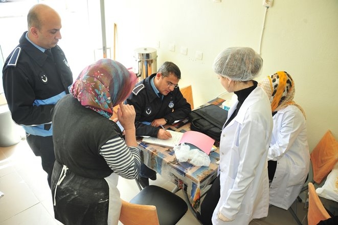 Karaman'da Zabıta Ekiplerinden Sıkı Denetim 6