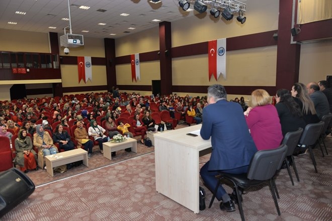 KMÜ’de Okul Öncesi Eğitim ve Özel Eğitim Paneli 7