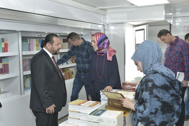 Karaman'da İndirimli Kitap Satışı 2