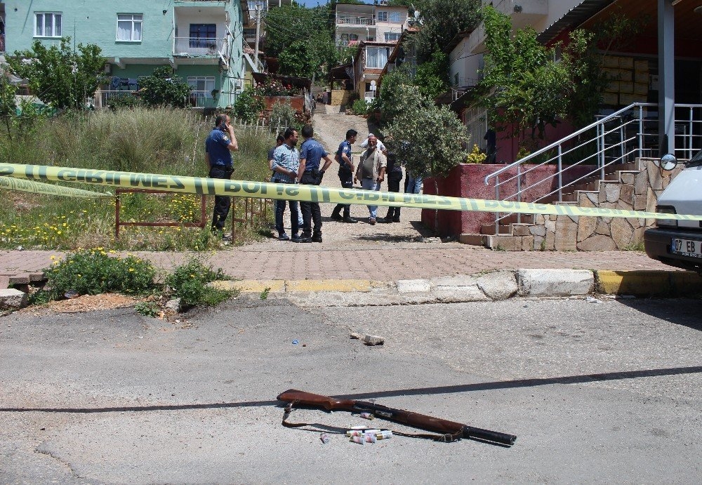 Antalya'da Evini Alamayan Kişi Emlakçıyı Av Tüfeğiyle Vurdu 2