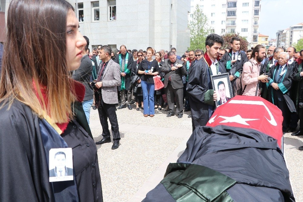 Aksaray’da Öldürülen Avukat Son Yolculuğuna Uğurlandı 3