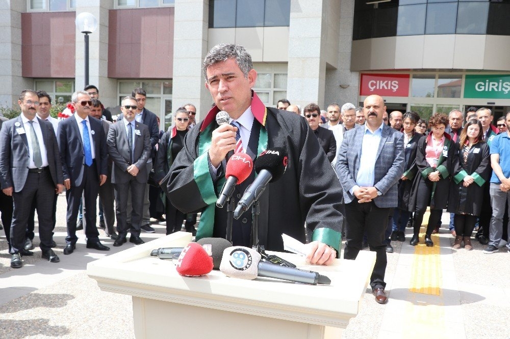 Aksaray’da Öldürülen Avukat Son Yolculuğuna Uğurlandı 5