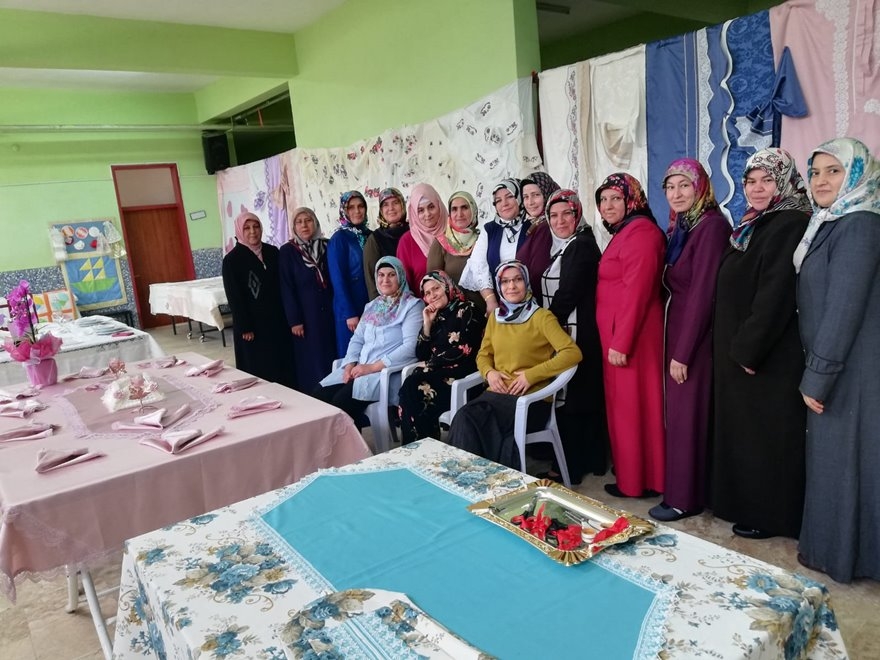 Karamanoğlu Mehmet Bey İlkokulunda Halk Eğitim Sergisi 19