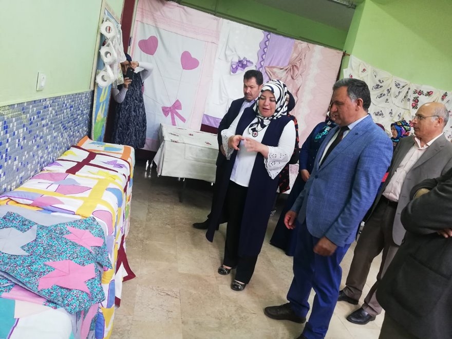 Karamanoğlu Mehmet Bey İlkokulunda Halk Eğitim Sergisi 22